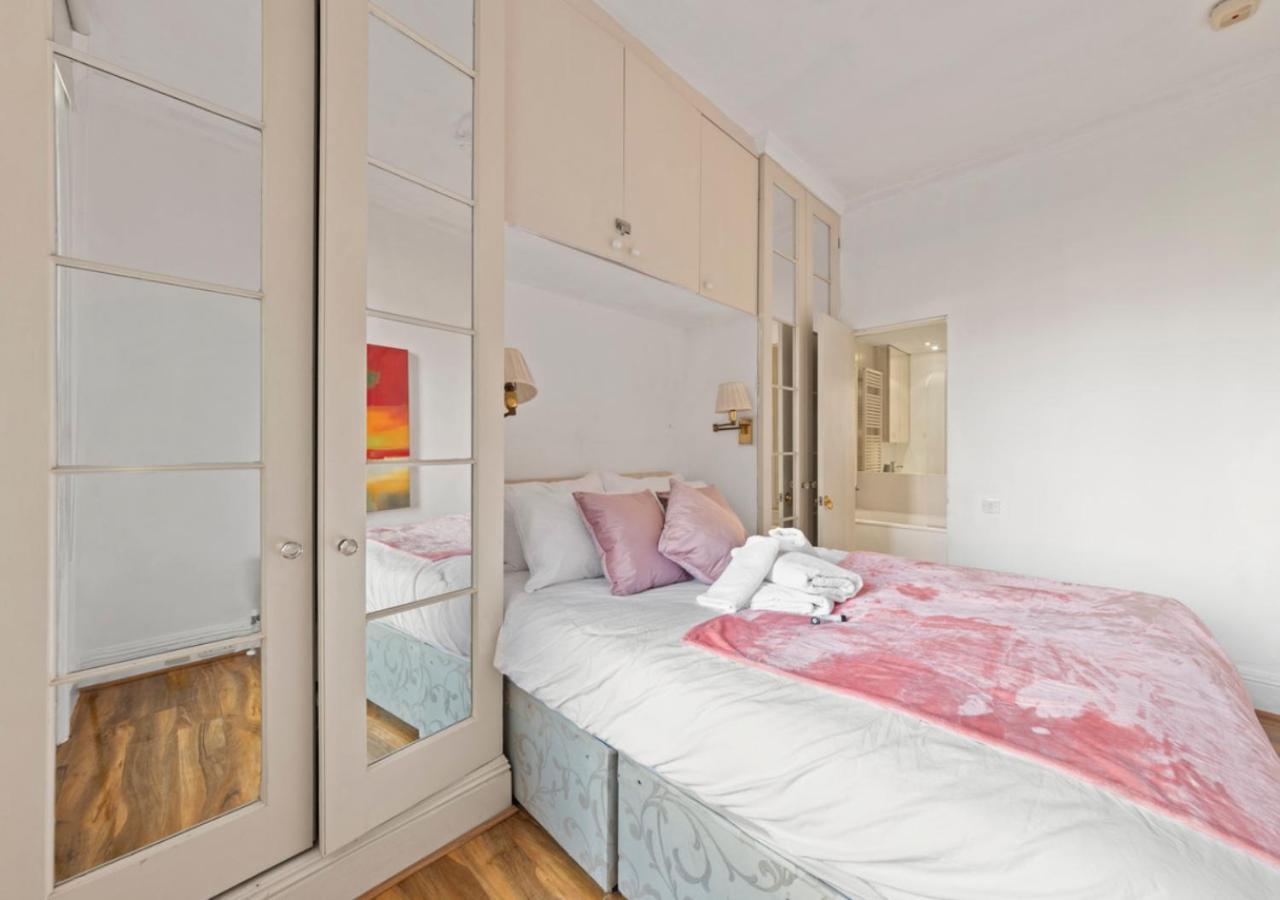 Sg, Classic Knightsbridge Loft Apartment *